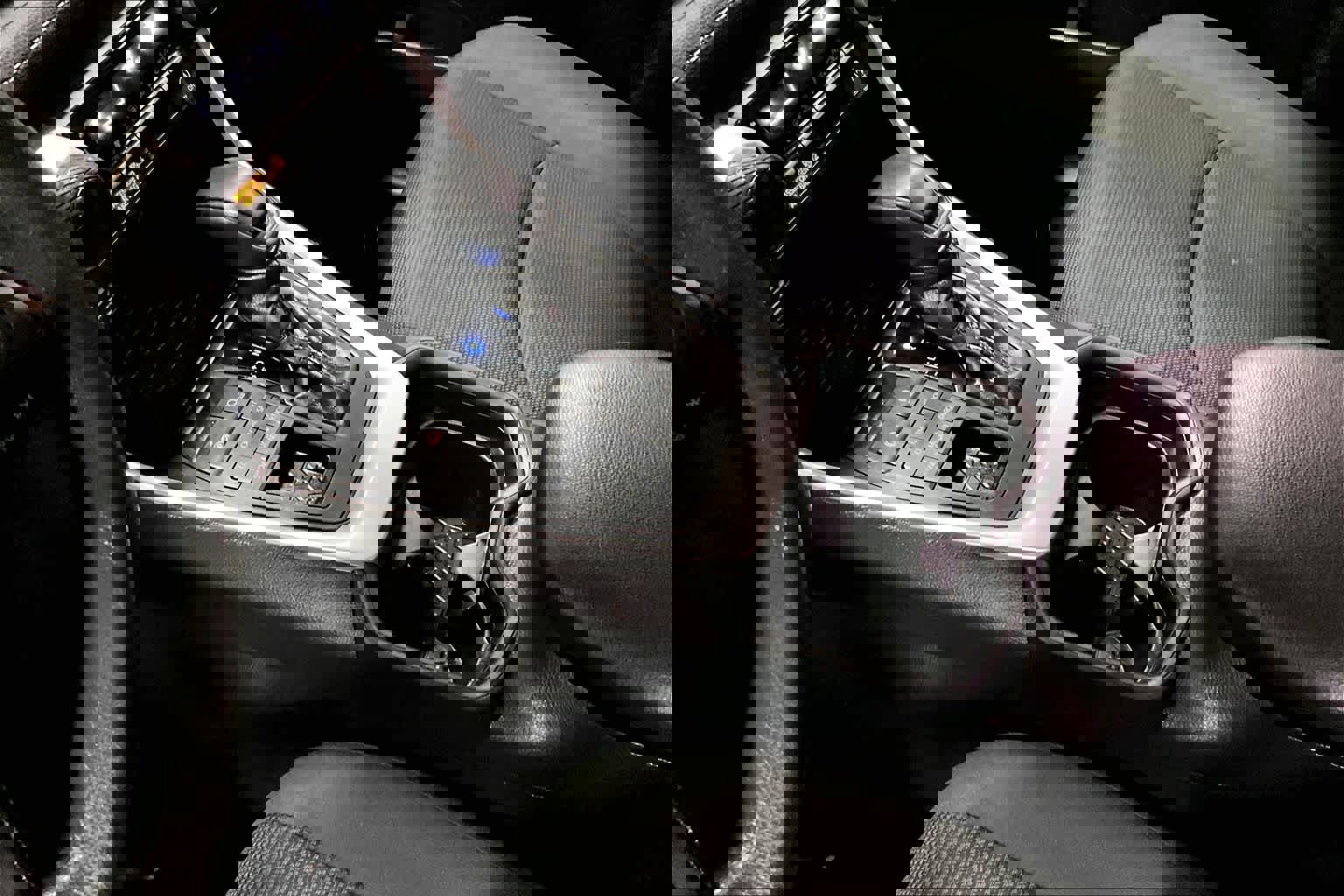 Used 2021 Toyota RAV4 LE image 17