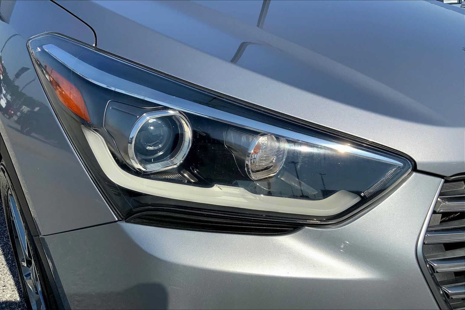 Used 2017 Hyundai Santa Fe Limited AWD/4WD image 27