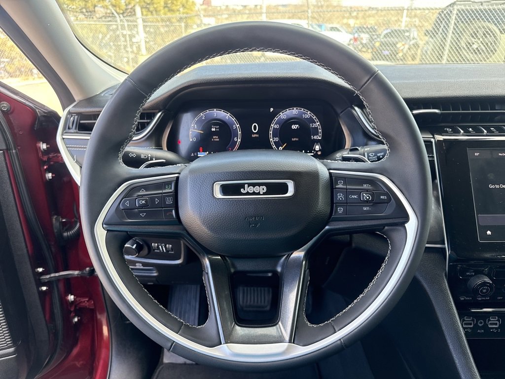 Used 2023 Jeep Grand Cherokee L Laredo image 18