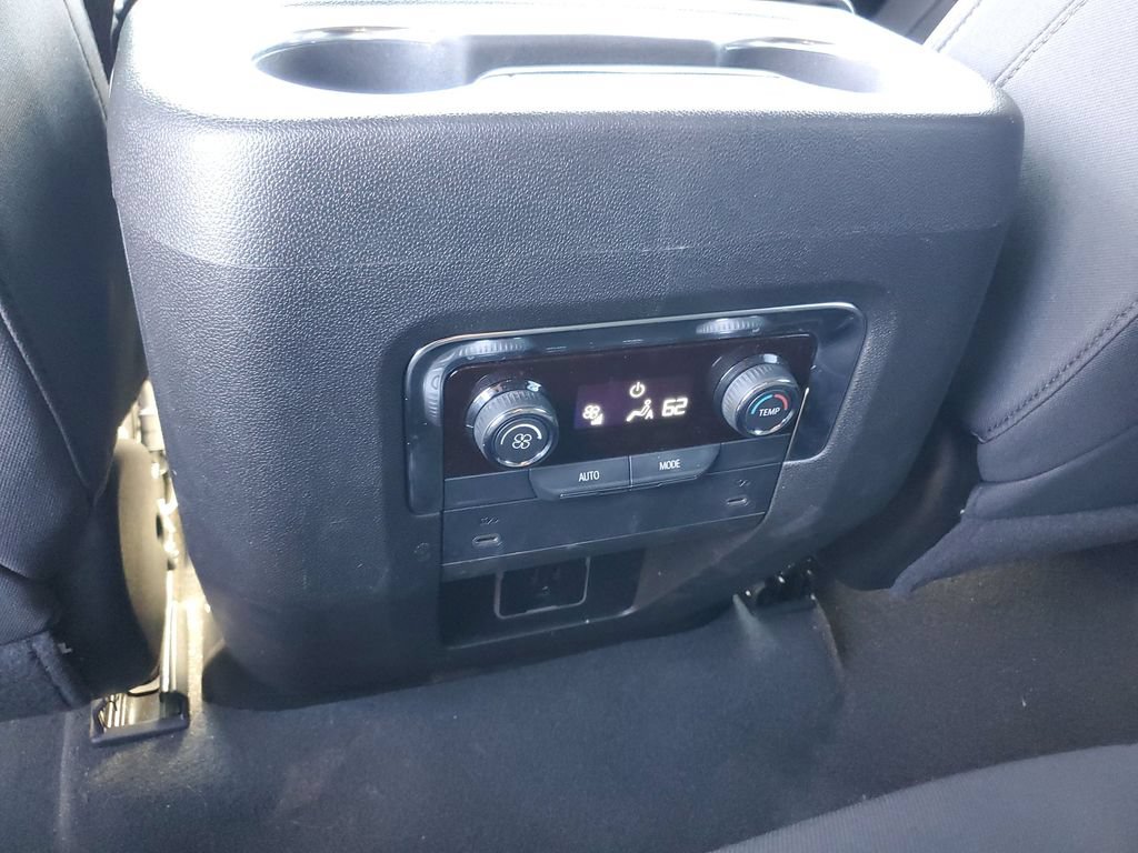 Used 2026 Chevrolet Tahoe LS RWD image 21