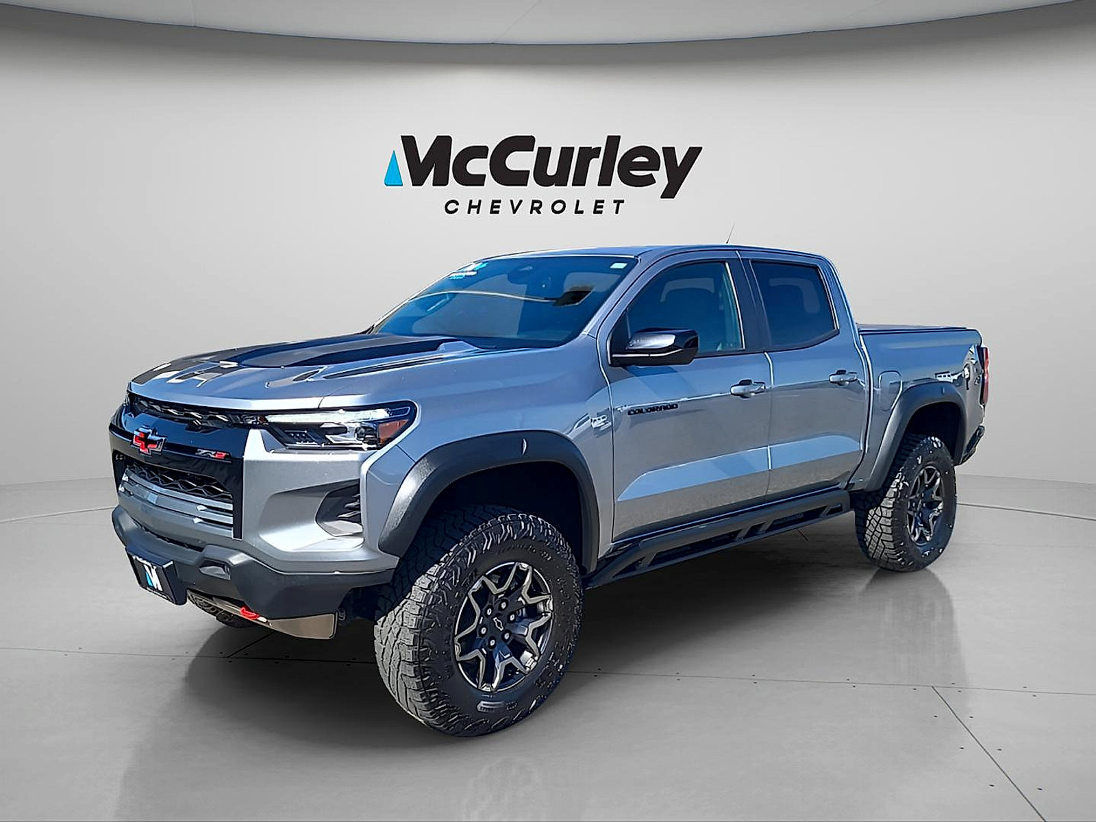 Used 2023 Chevrolet Colorado ZR2 w/ ZR2 Convenience Package III AWD/4WD image 3