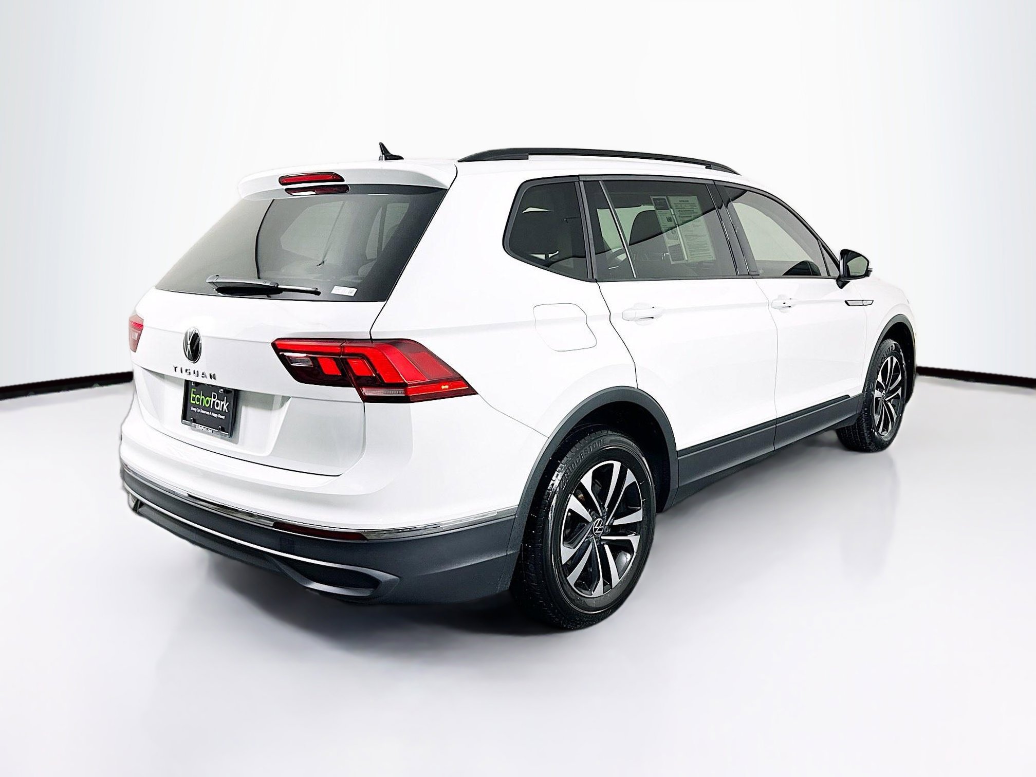 Used 2024 Volkswagen Tiguan S image 9