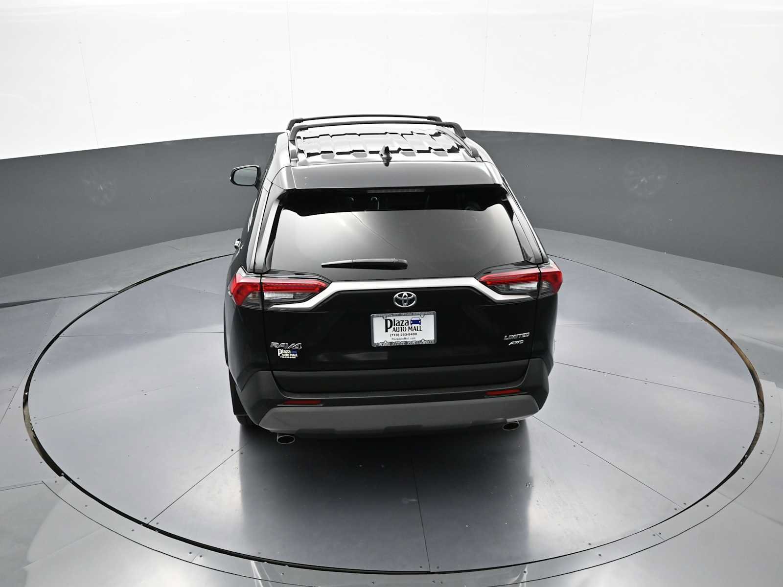 Used 2022 Toyota RAV4 Limited AWD/4WD image 38