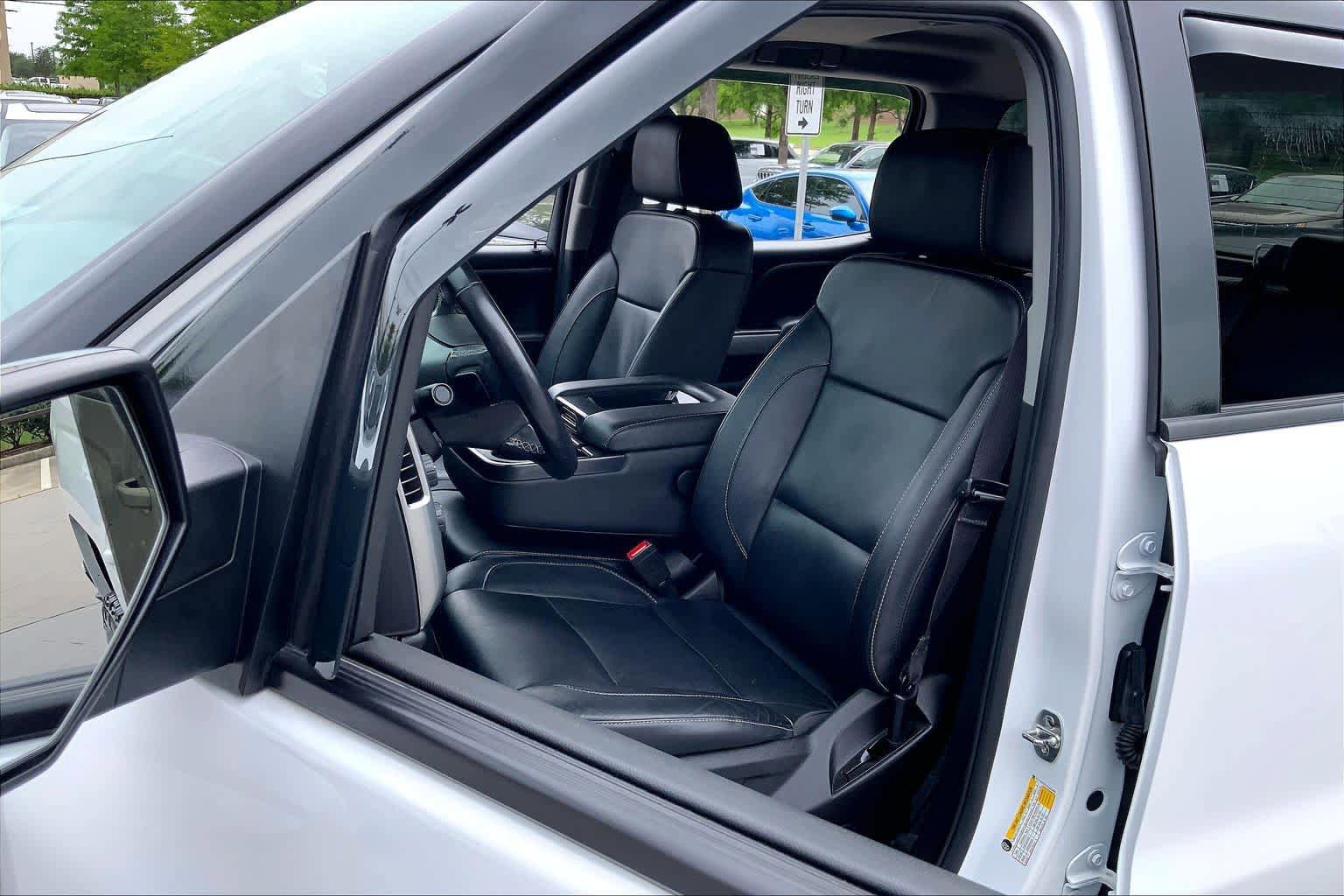 Used 2018 Chevrolet Silverado 1500 LT w/ All Star Edition AWD/4WD image 8