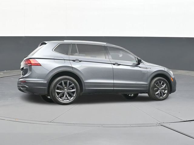 Used 2022 Volkswagen Tiguan SE image 52