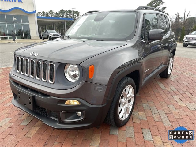 Used 2018 Jeep Renegade Latitude image 1