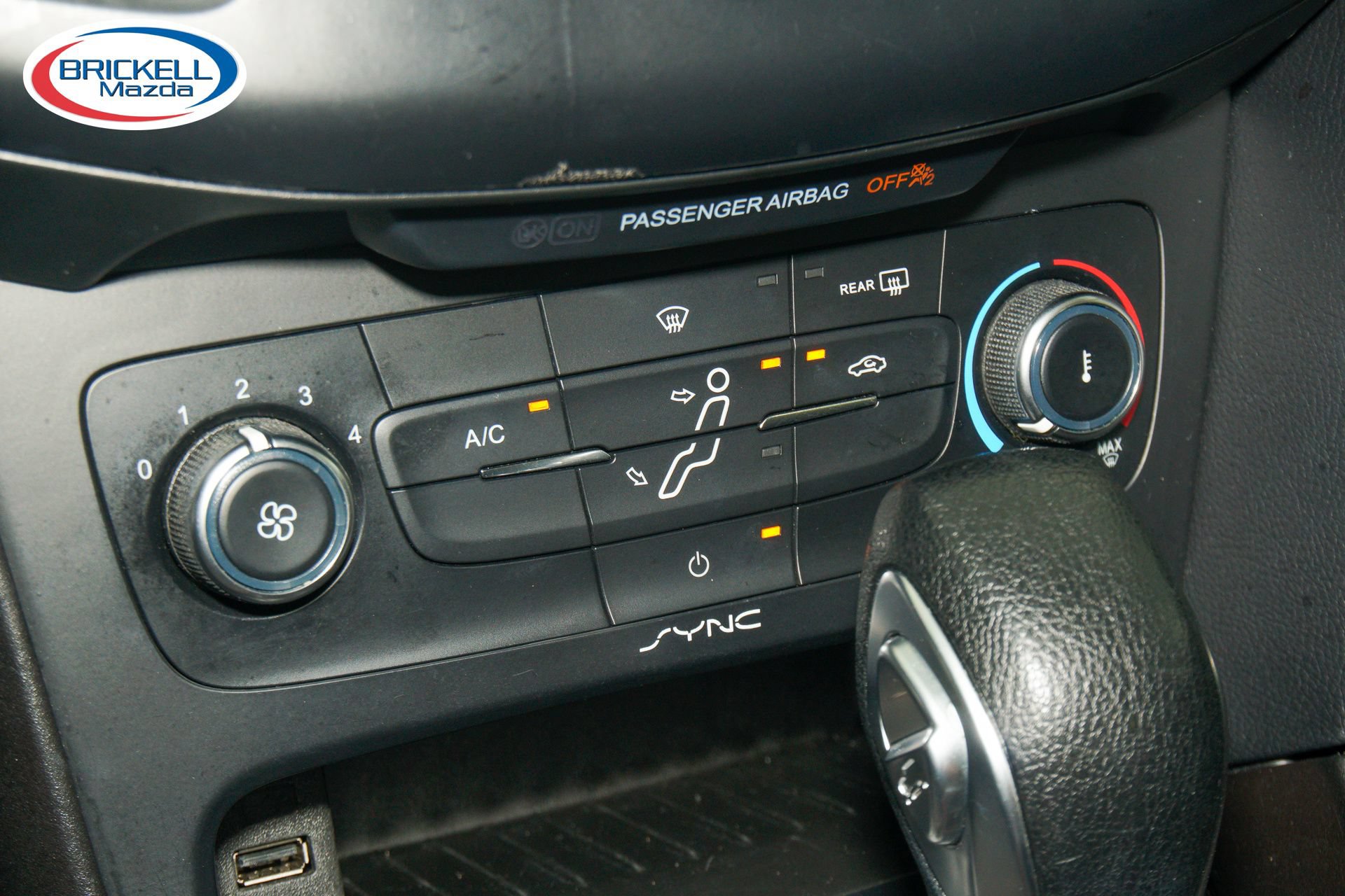 Used 2018 Ford Focus SE FWD image 24