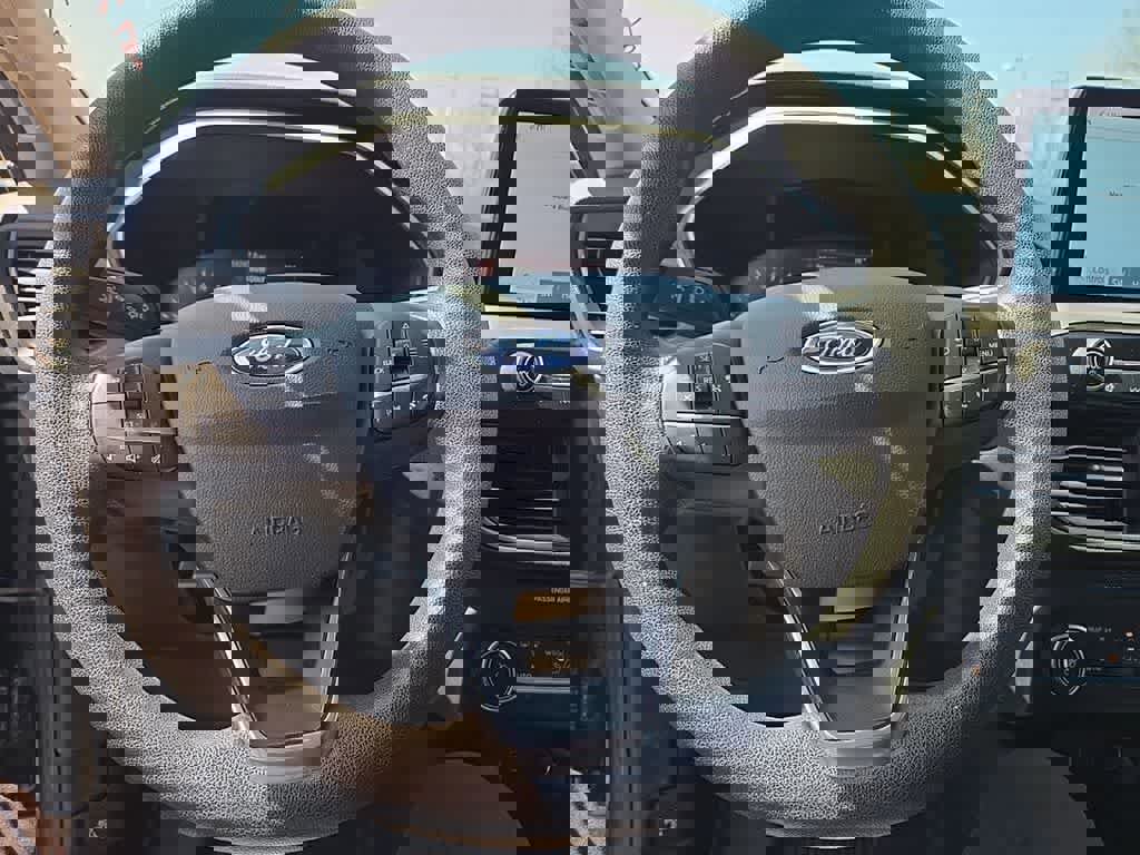 Used 2020 Ford Escape SE image 16