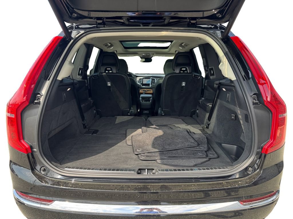 Certified 2023 Volvo XC90 B6 Plus AWD/4WD image 6