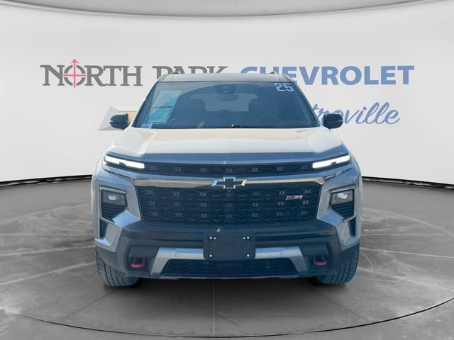 Used 2025 Chevrolet Traverse Z71 w/ Enhanced Driving Package AWD/4WD image 8