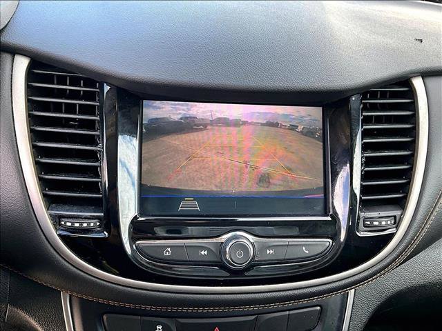 Used 2020 Chevrolet Trax LS FWD image 23