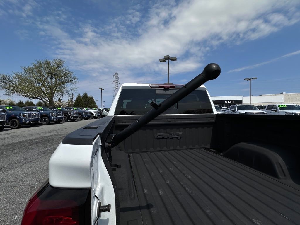 Used 2023 GMC Sierra 1500 AT4 w/ Technology Package AWD/4WD image 45