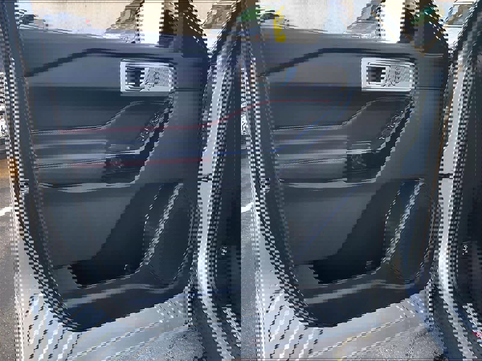 Used 2023 Ford Explorer ST-Line w/ Class IV Trailer Tow Package image 25