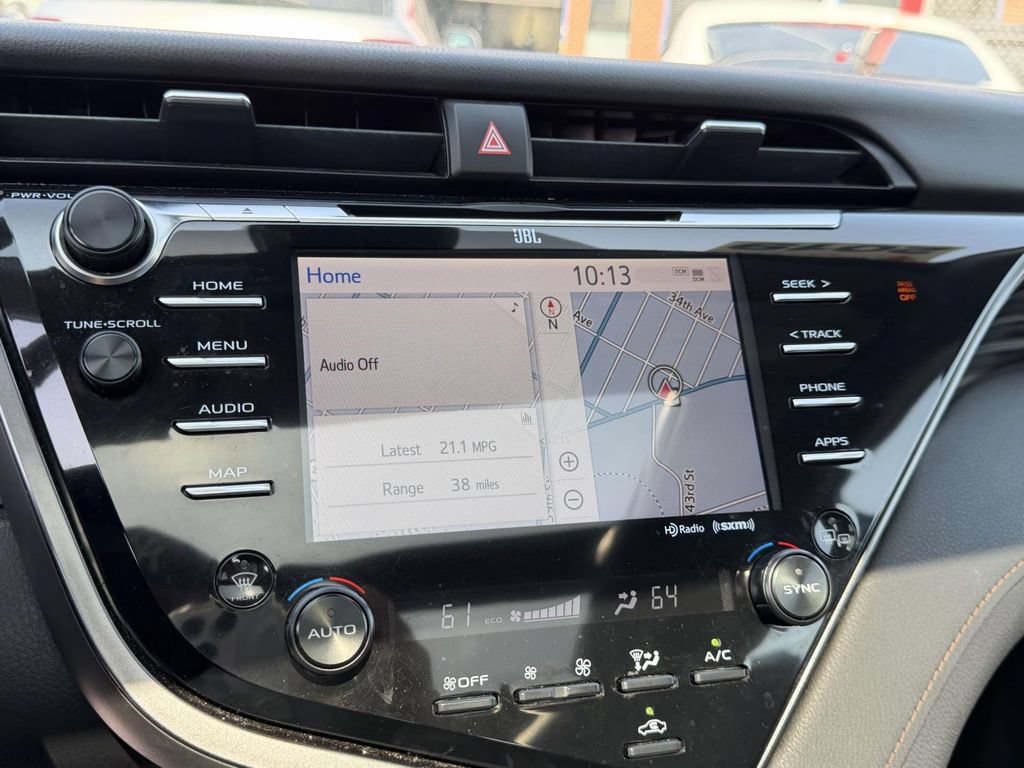 Used 2019 Toyota Camry FWD image 29
