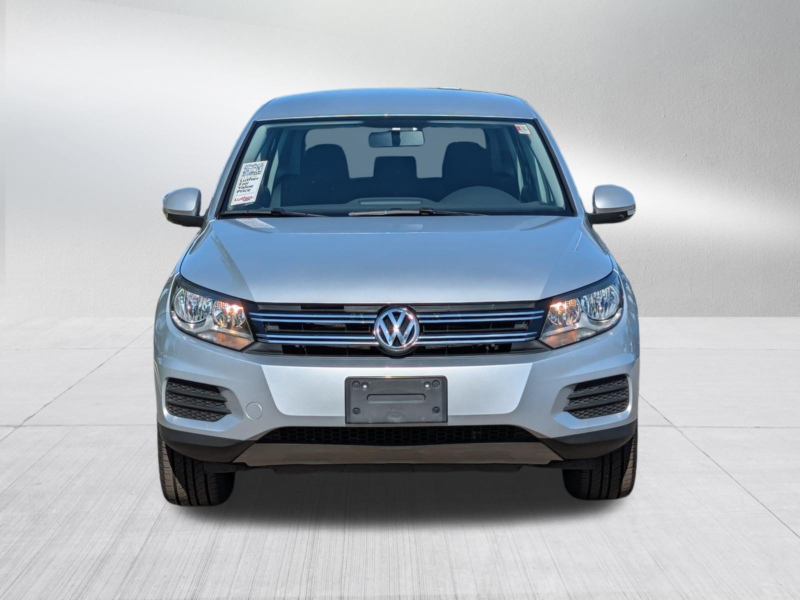 Used 2018 Volkswagen Tiguan Limited AWD/4WD image 2