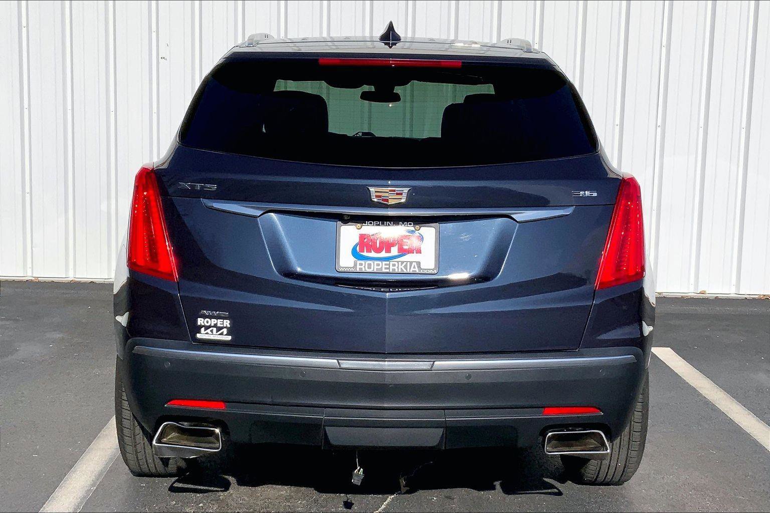 Used 2018 Cadillac XT5 Luxury w/ Driver Awareness Package image 4