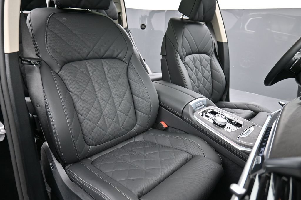 New 2026 BMW X7 xDrive40i w/ Executive Package AWD/4WD image 24