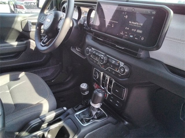 Used 2024 Jeep Wrangler Willys image 21