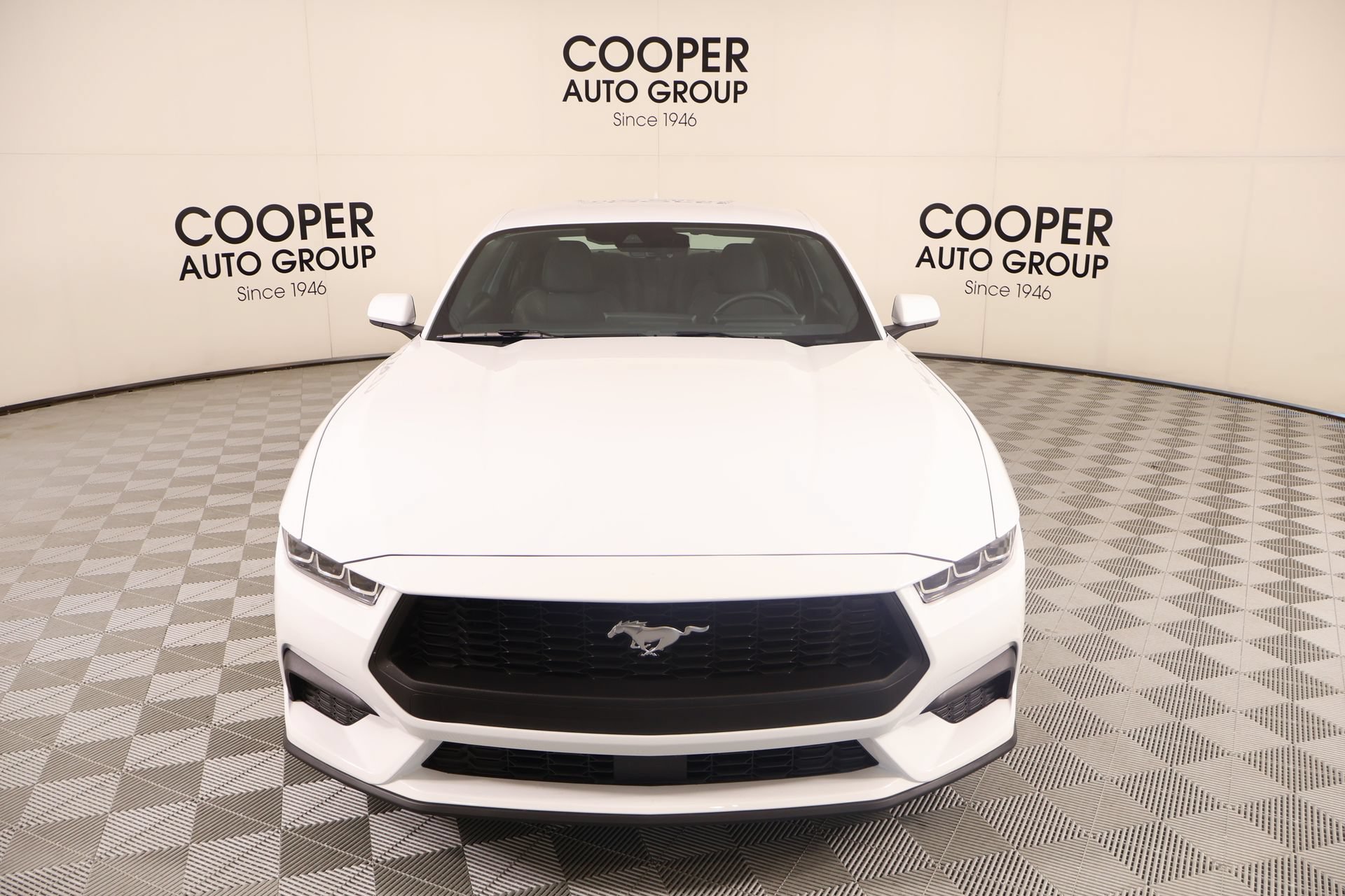 Used 2024 Ford Mustang Coupe RWD image 8