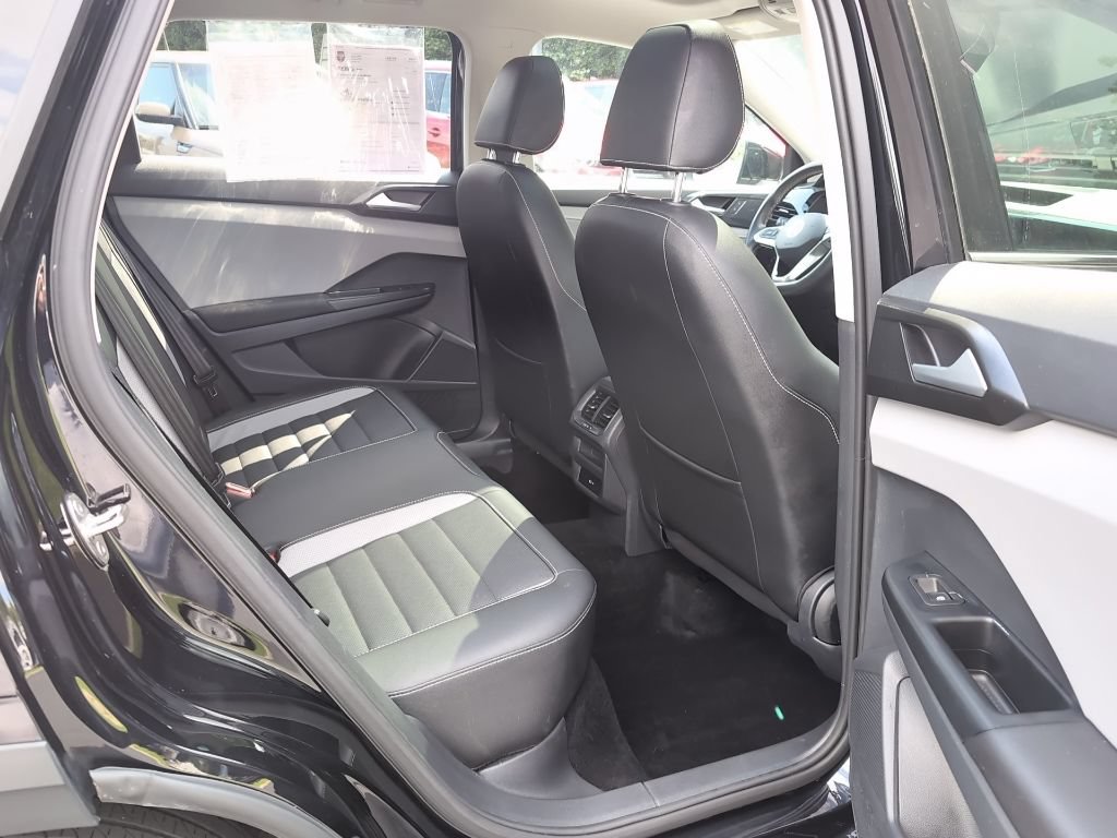 Used 2023 Volkswagen Taos SEL AWD/4WD image 6