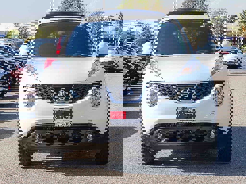 Used 2011 Nissan Juke SL image 2