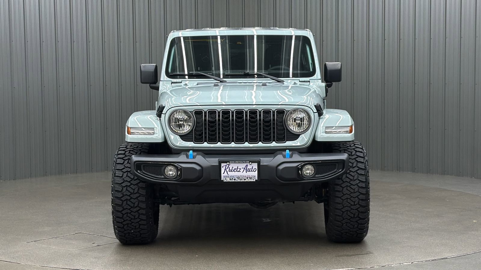 Used 2024 Jeep Wrangler Unlimited w/ Dual Top Group AWD/4WD image 8