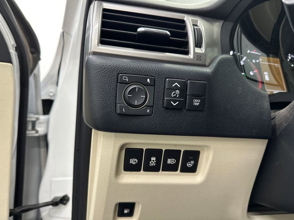 Used 2023 Lexus GX 460 Premium AWD/4WD image 35