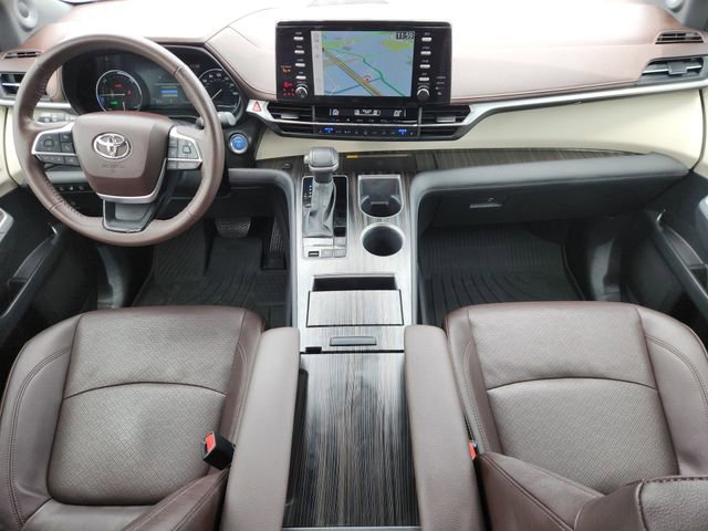 Certified 2024 Toyota Sienna Platinum FWD image 24