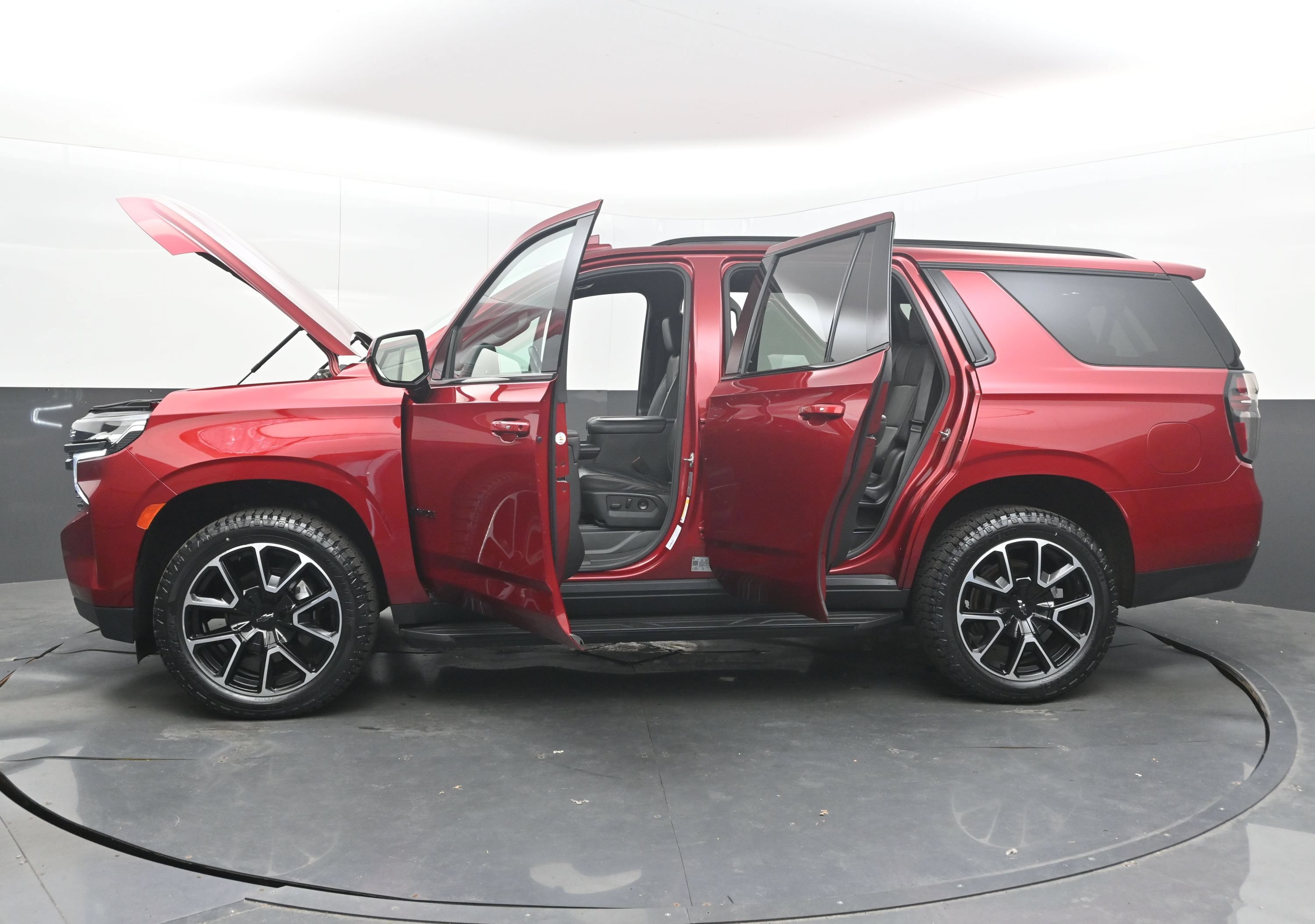 Used 2021 Chevrolet Tahoe RST AWD/4WD image 48