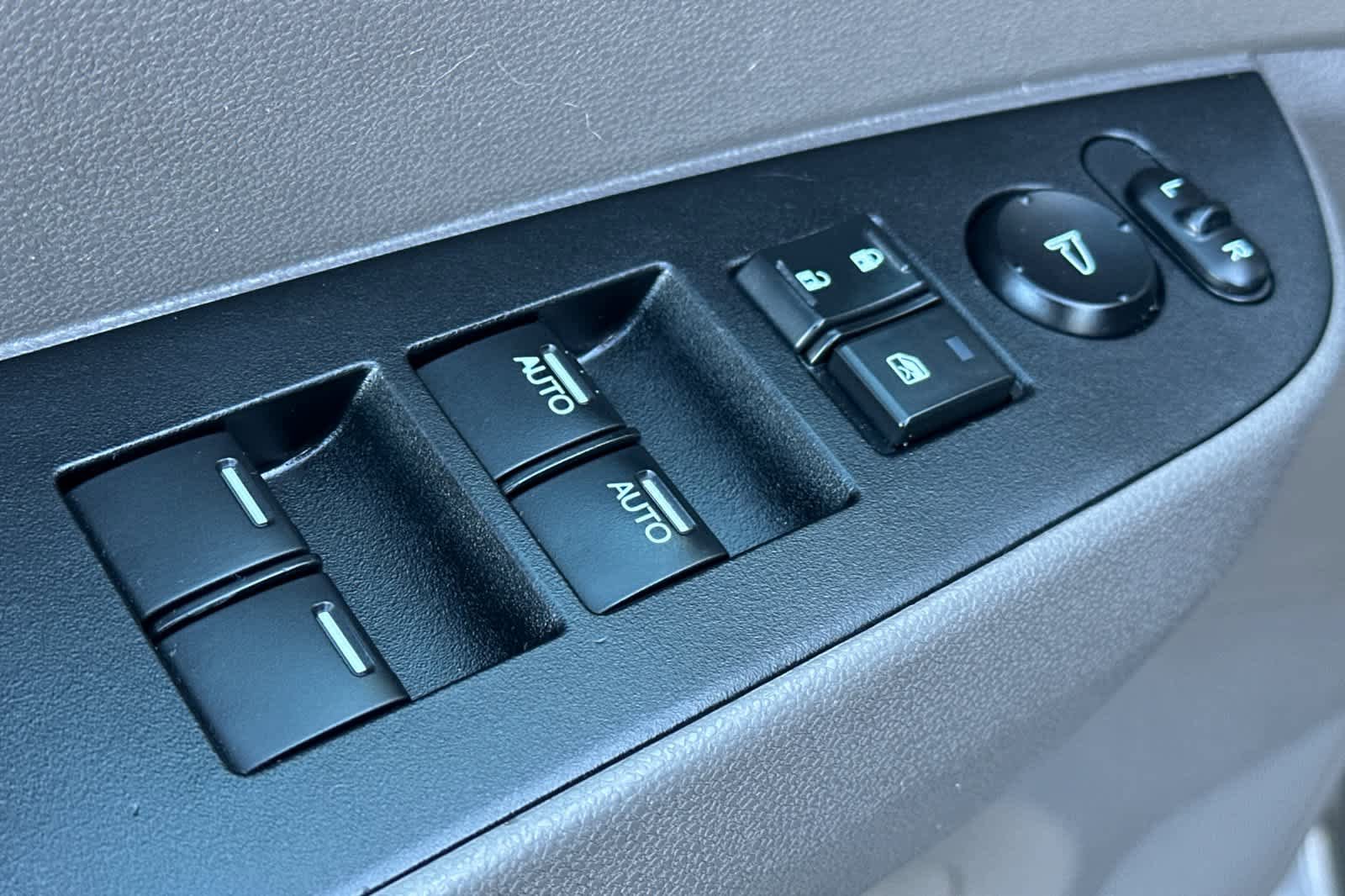 Used 2014 Honda Odyssey EX-L image 13