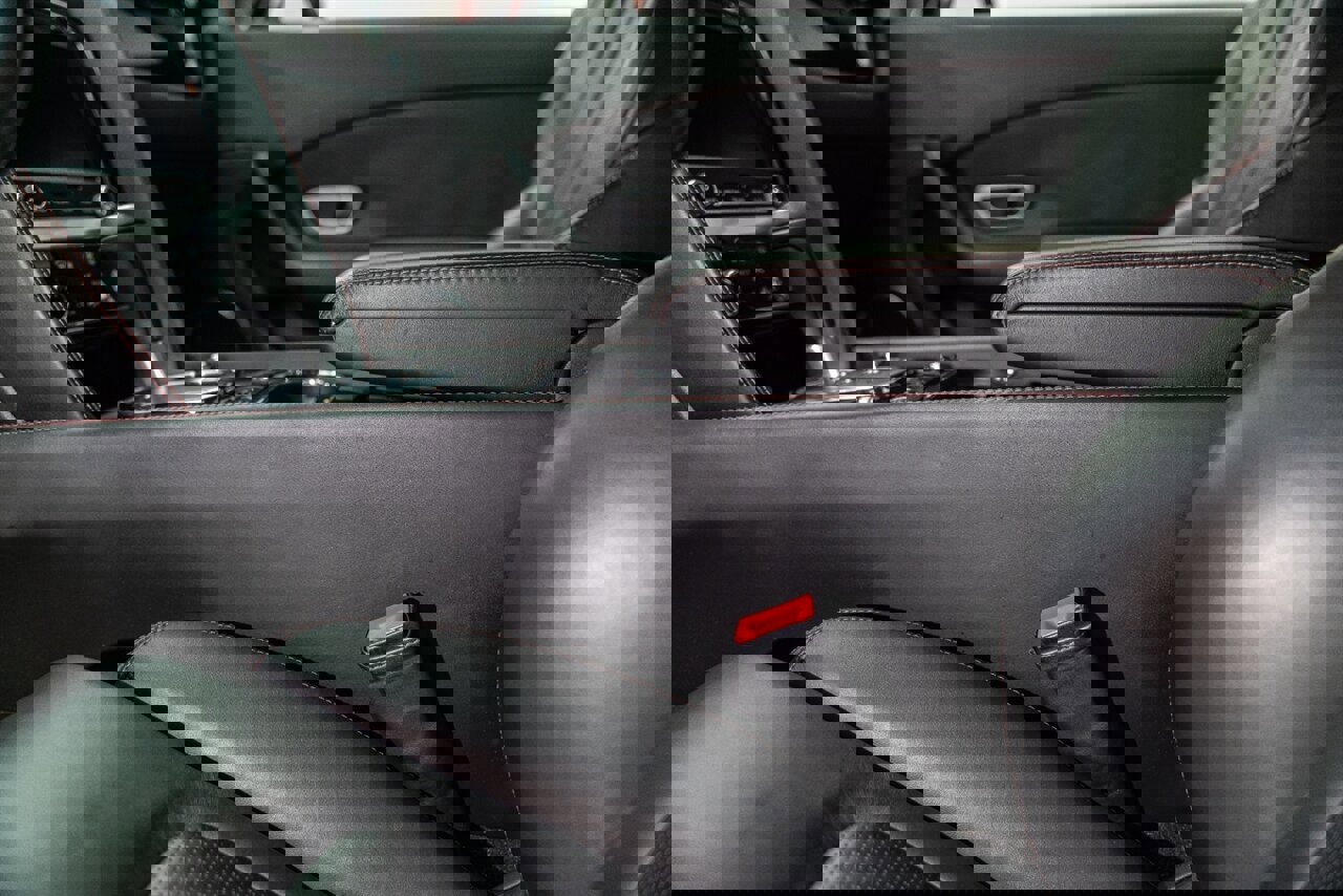 Used 2015 Bentley Continental GT image 38