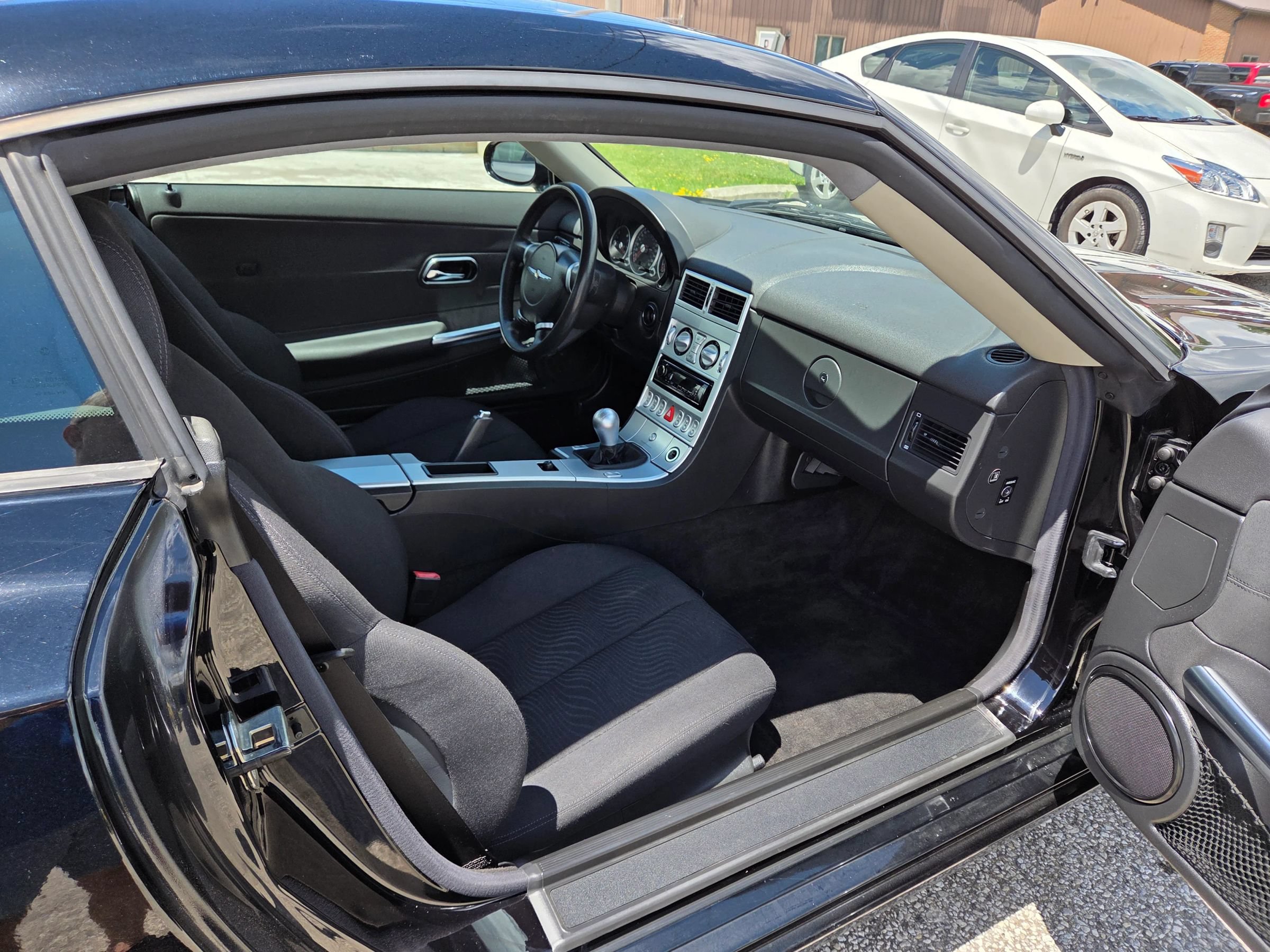 Used 2007 Chrysler Crossfire Coupe RWD image 16