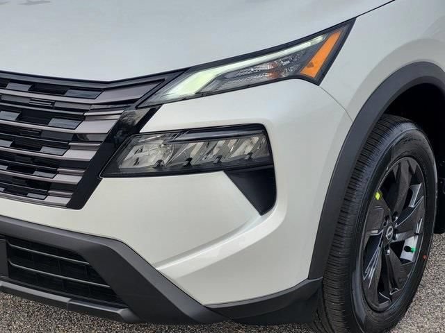 New 2026 Nissan Rogue SV FWD image 8