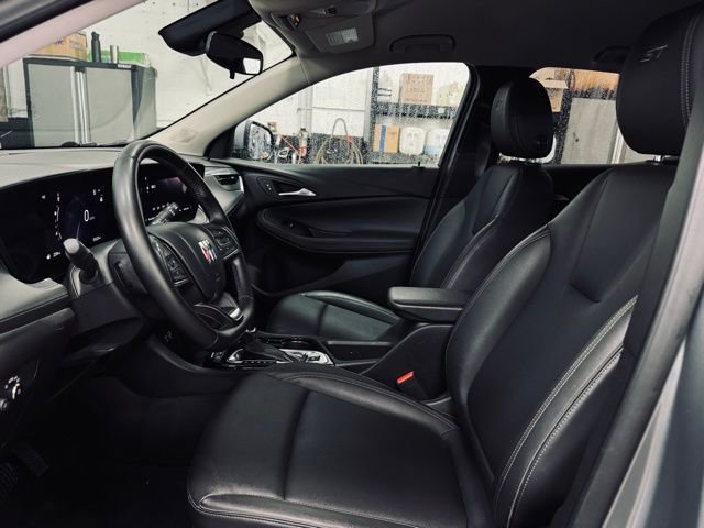 Used 2024 Buick Encore GX Sport Touring image 15