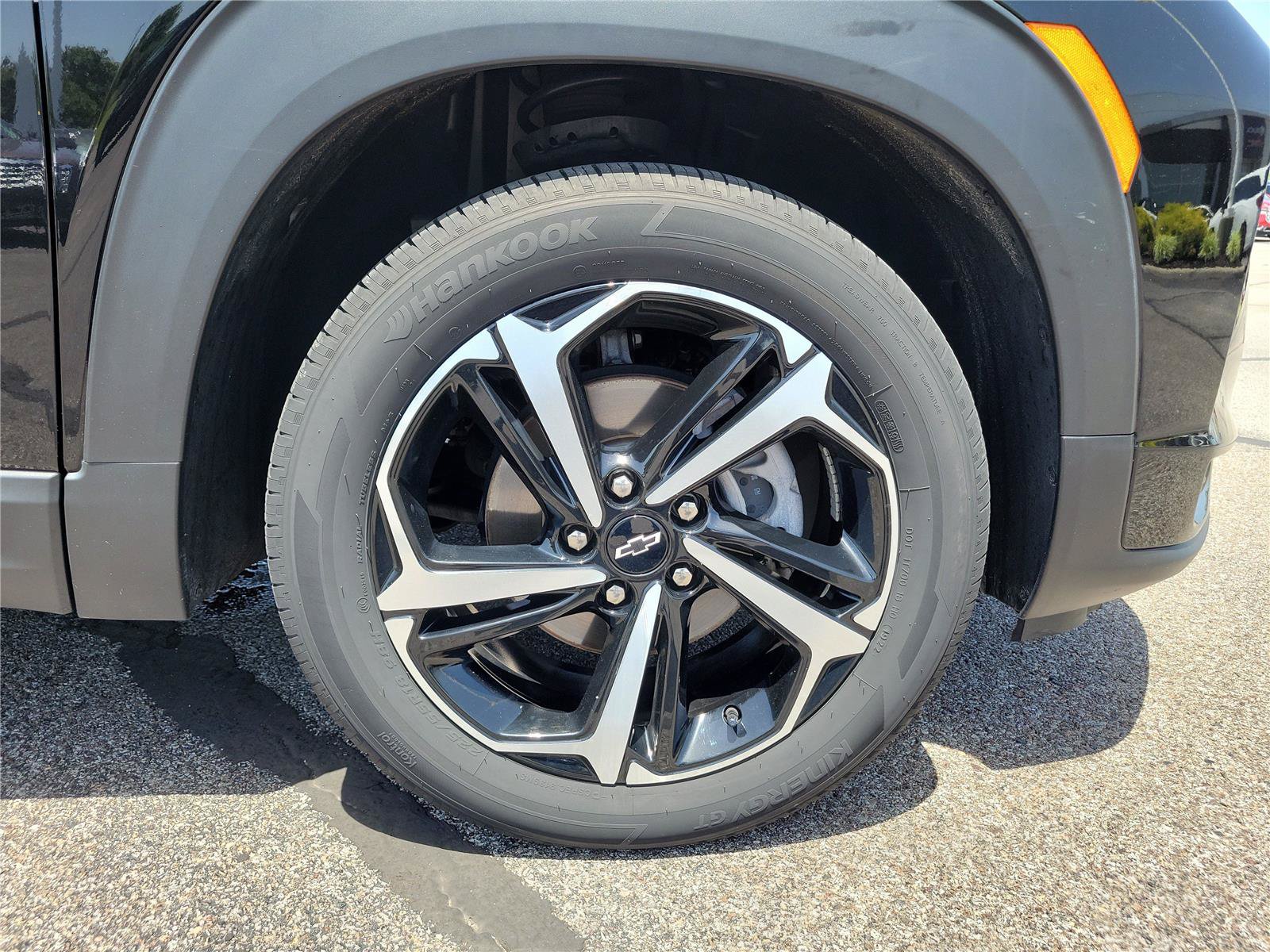 Used 2022 Chevrolet TrailBlazer RS w/ Sun and Liftgate Package FWD image 5