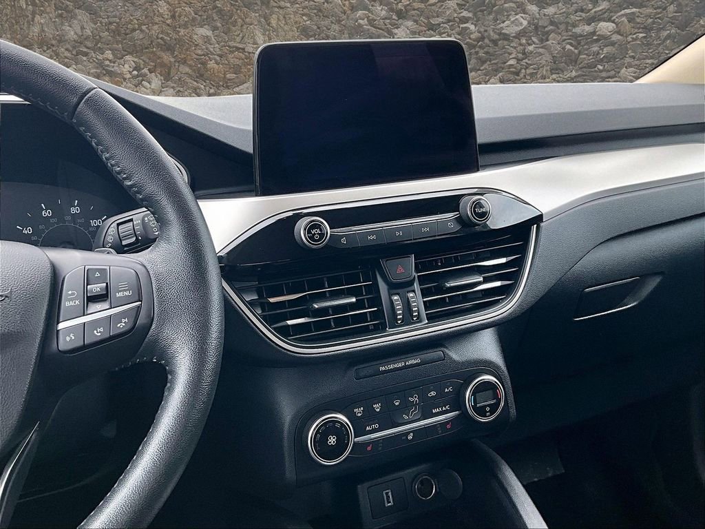 Used 2020 Ford Escape SEL image 6