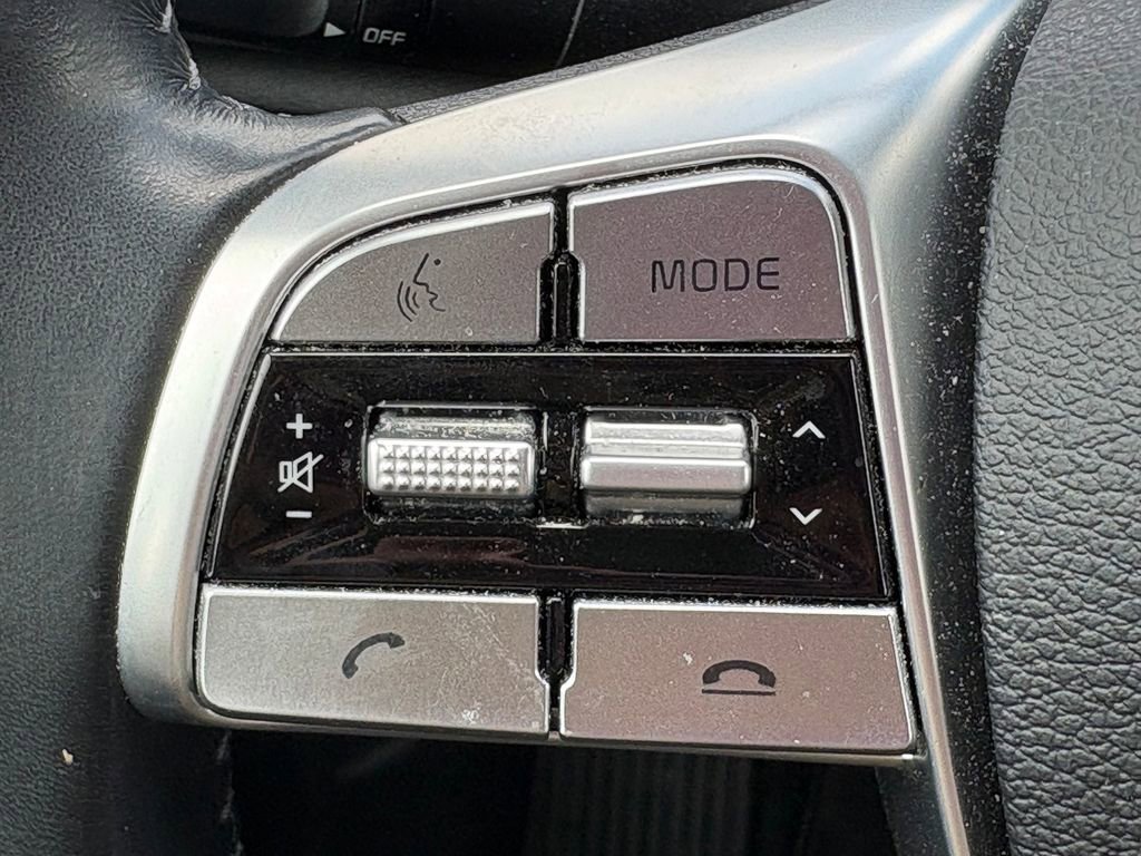 Used 2022 Kia Telluride LX AWD/4WD image 23