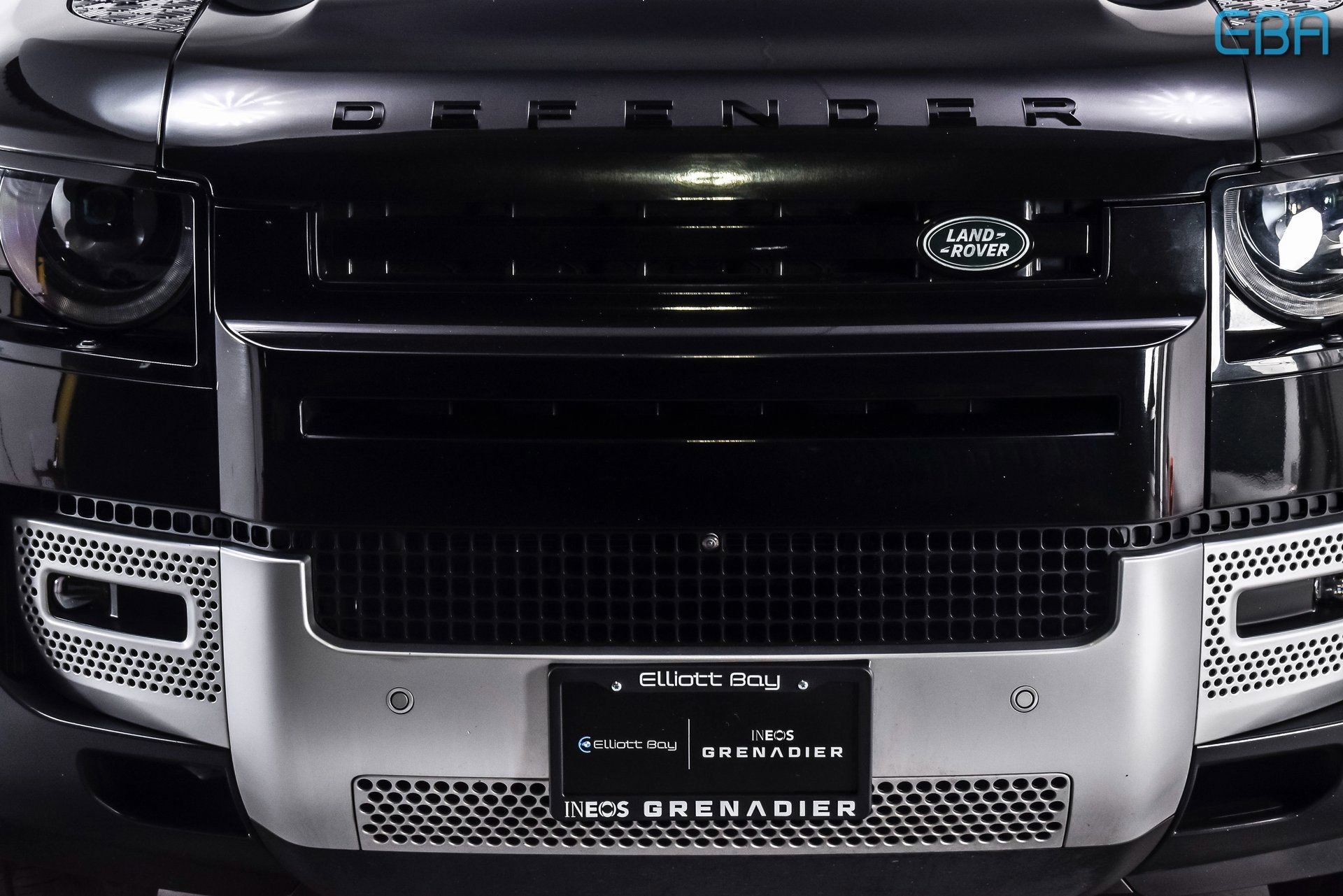 Used 2025 Land Rover Defender 110 S image 9