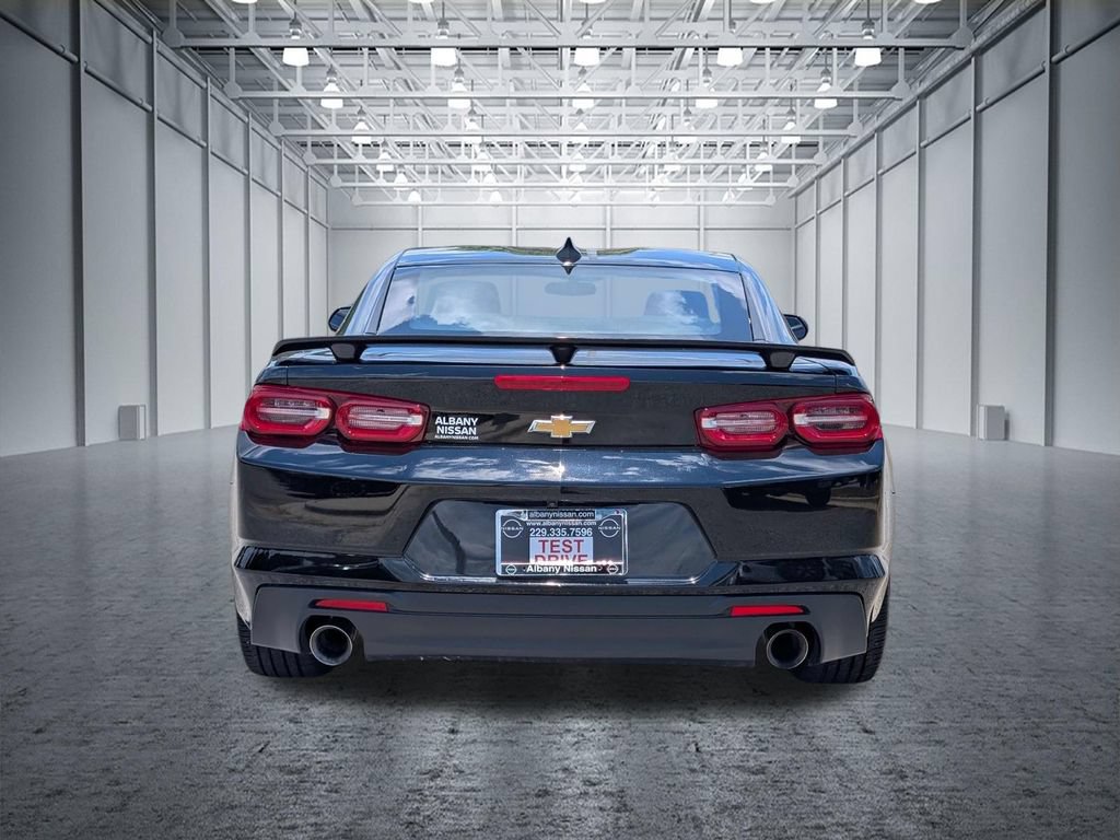 Used 2024 Chevrolet Camaro LT RWD image 7