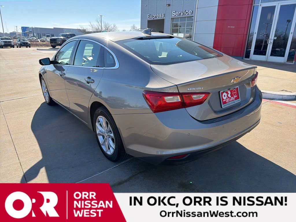Used 2025 Chevrolet Malibu LT FWD image 3