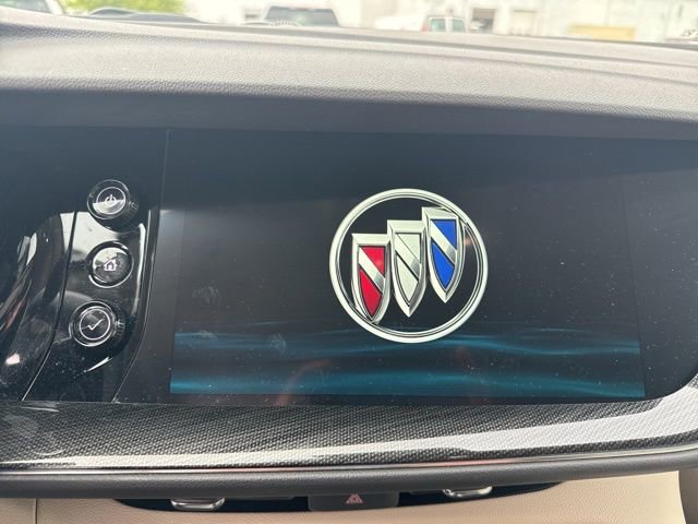 Used 2022 Buick Envision Preferred FWD image 14