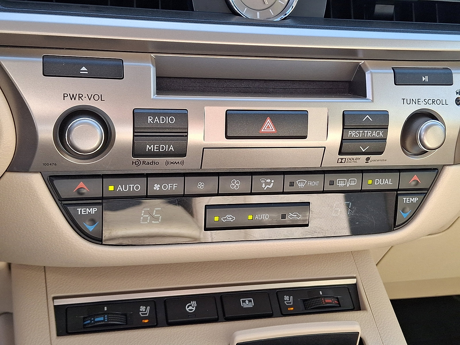 Used 2015 Lexus ES 300h w/ Navigation System Package FWD image 16