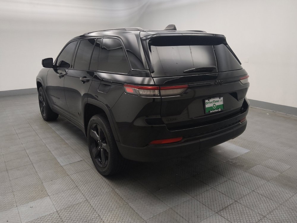 Used 2023 Jeep Grand Cherokee Altitude AWD/4WD image 5
