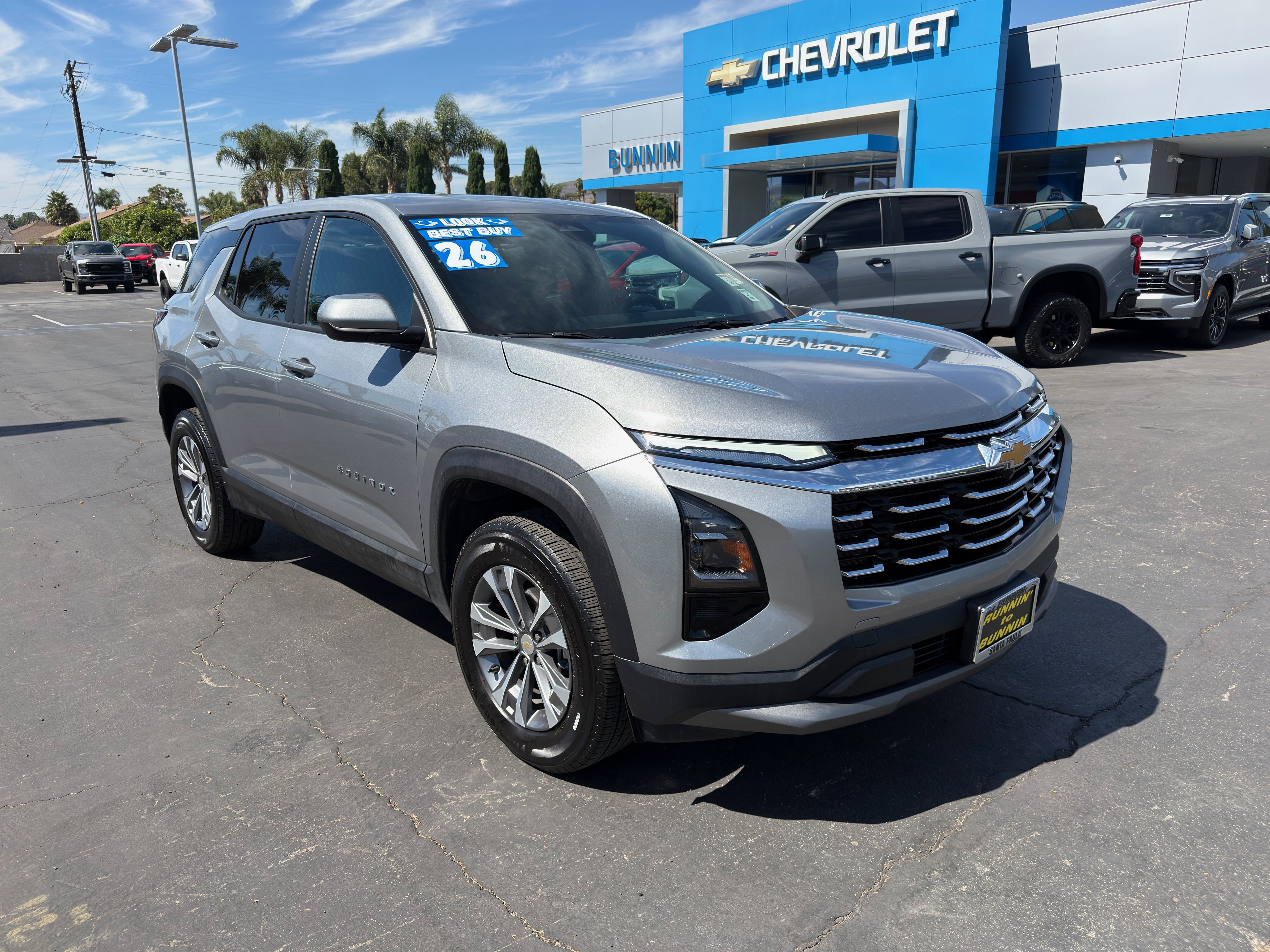 Used 2026 Chevrolet Equinox LT FWD image 2