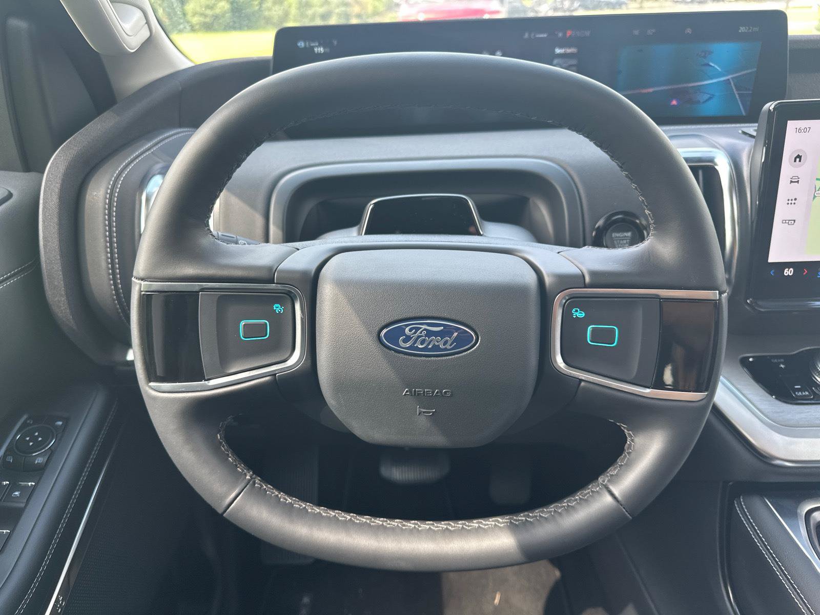 New 2026 Ford Expedition Platinum w/ Driver's Package AWD/4WD image 21