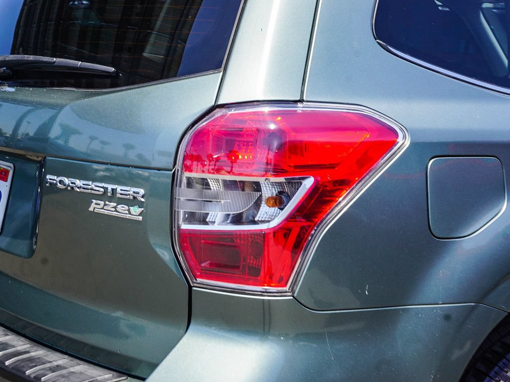 Used 2014 Subaru Forester 2.5i Limited w/ Popular Package #2 AWD/4WD image 8