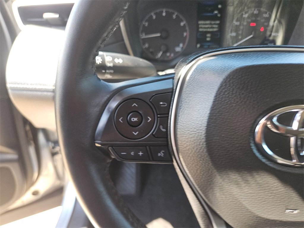 Used 2025 Toyota Corolla Cross LE image 22