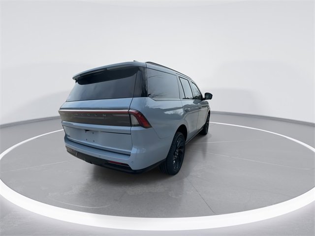 New 2025 Lincoln Navigator Reserve w/ Jet Appearance Package image 8