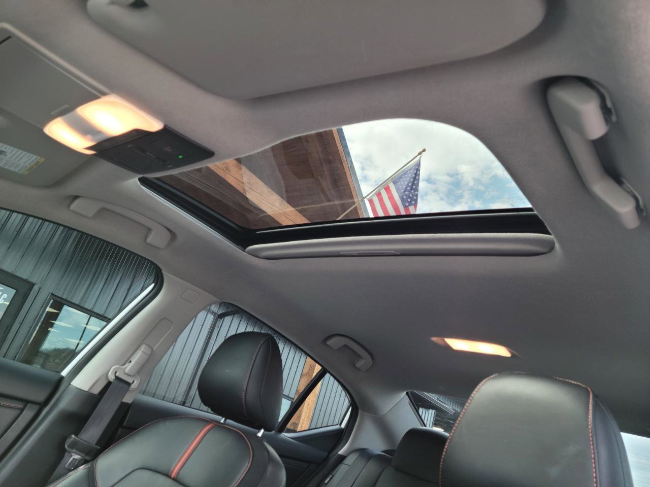 Used 2024 Nissan Sentra SR w/ SR Premium Package image 14