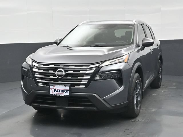 Used 2024 Nissan Rogue SV w/ SV Premium Package FWD image 11